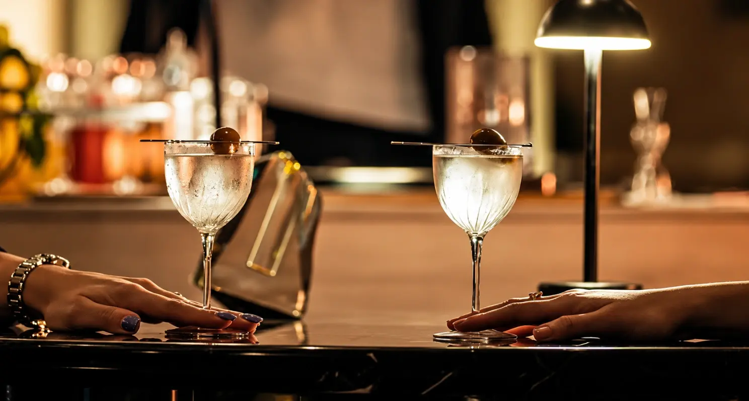 Happy Hour at Savant⁶